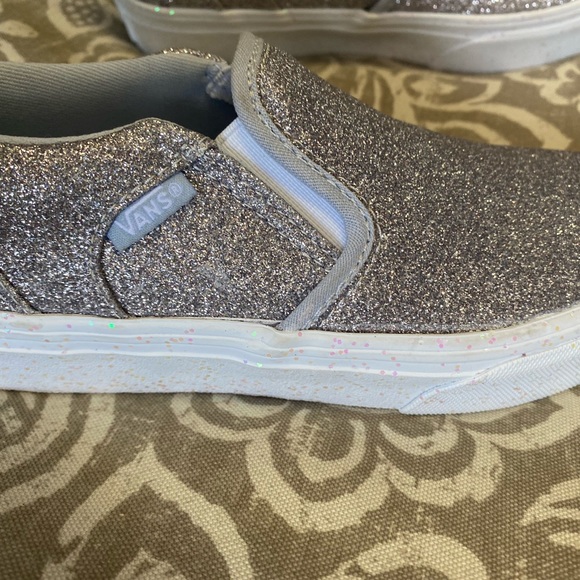 Vans - Picture 8 of 8